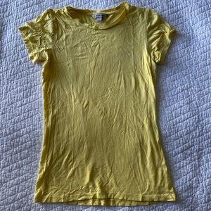 Butter yellow t-shirt
